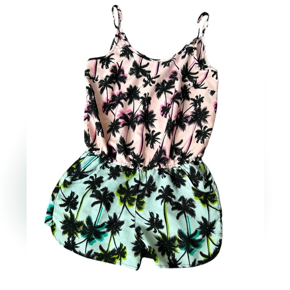 5/$25 Harmony + Havoc tropical short jumper lightweight size medium fits small